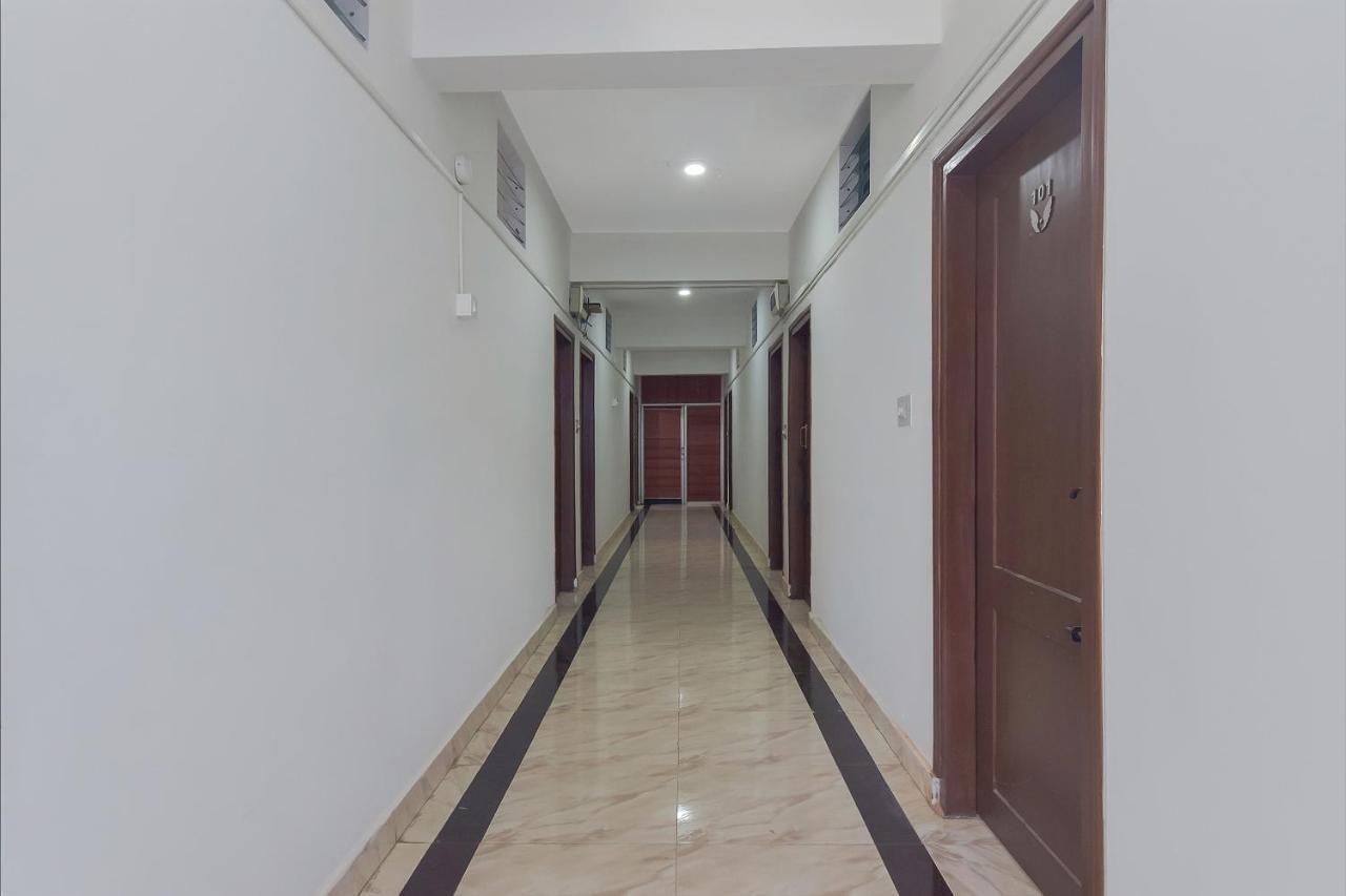 Oyo 13581 Hotel Raj Madikeri Exterior photo